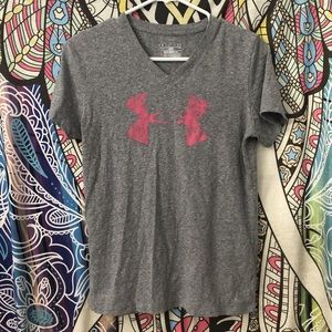 light grey under armour t-shirt